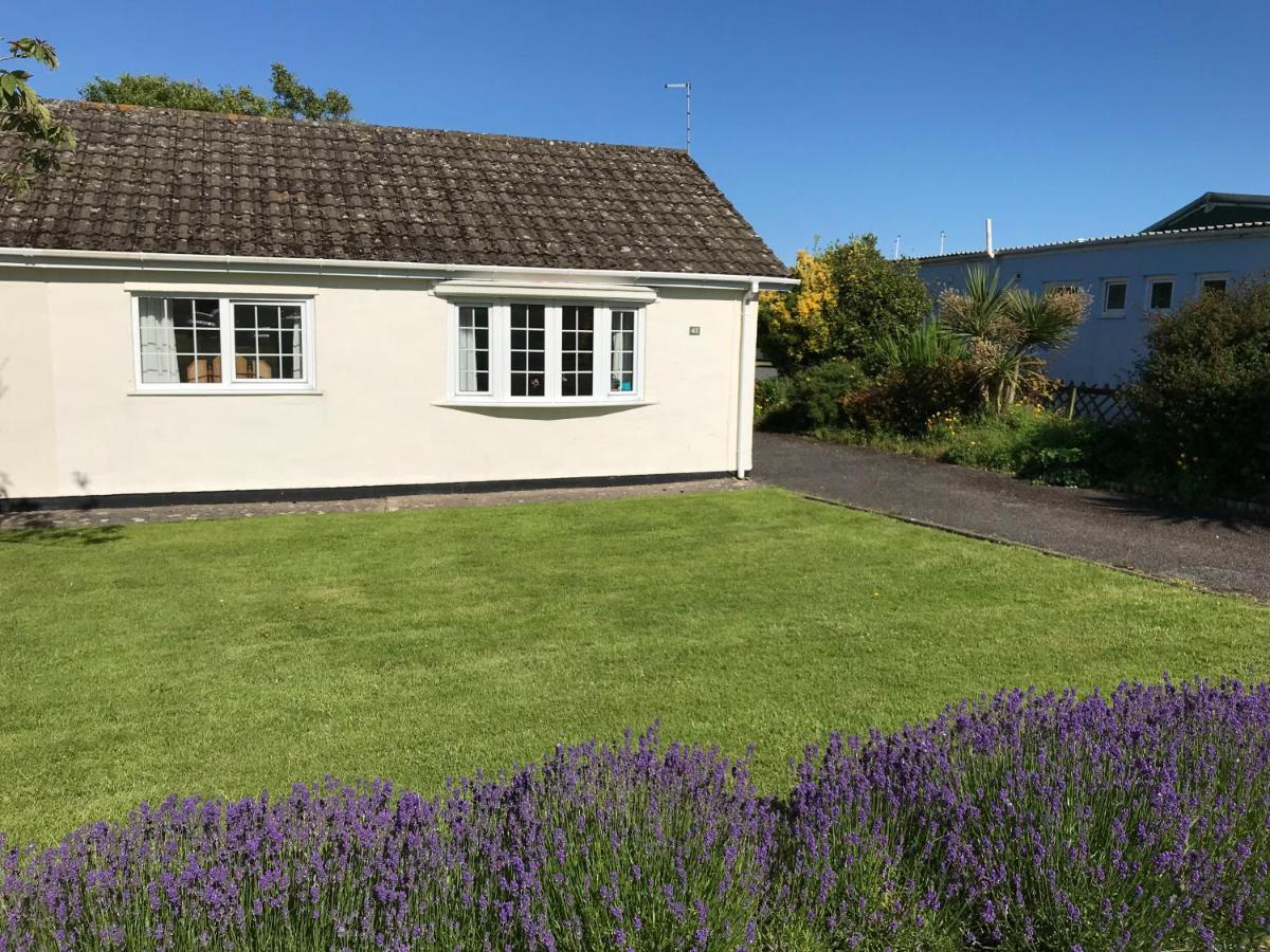 Number 43 The Gower Holiday Village Swansea Exterior foto