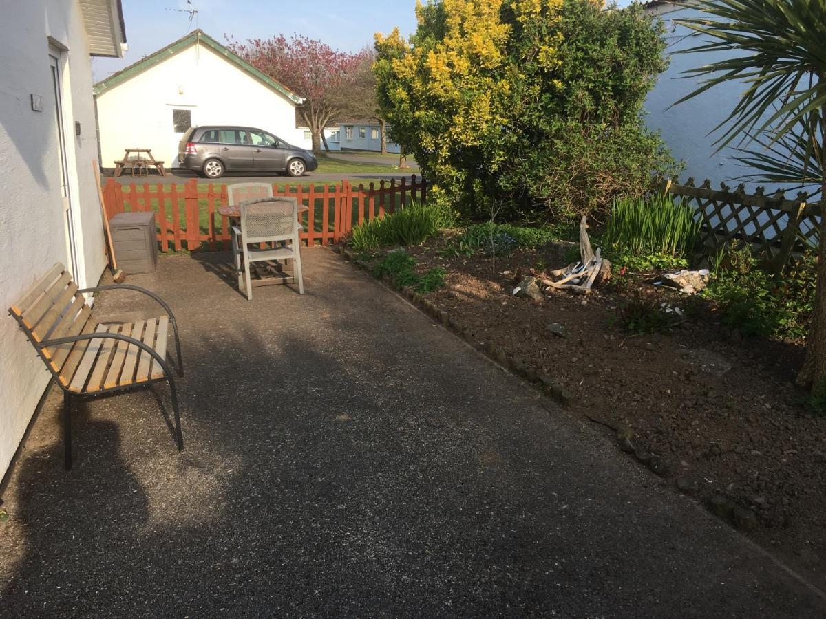 Number 43 The Gower Holiday Village Swansea Exterior foto